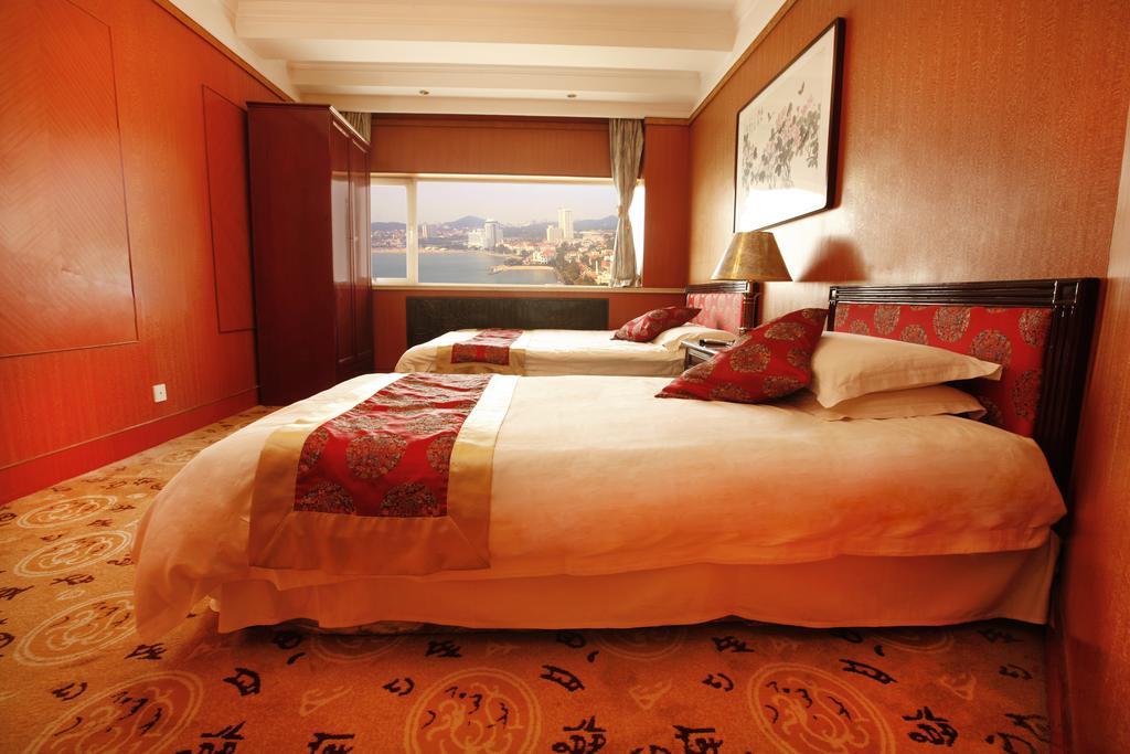 Donghai Grand Hotel צ'ינגדאו חדר תמונה