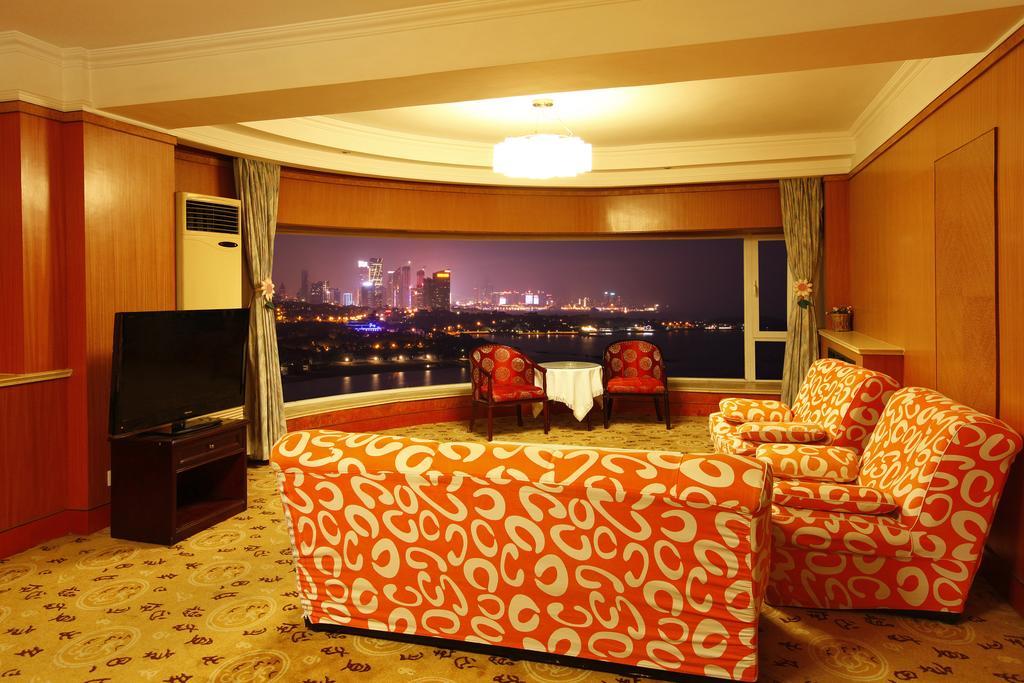 Donghai Grand Hotel צ'ינגדאו חדר תמונה